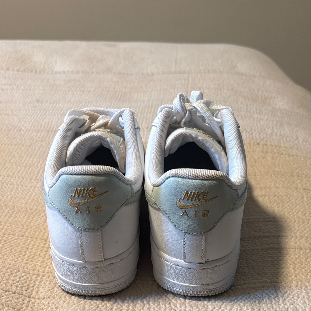 Nike Air Force 1 Low White Gray Gold CZ0270-106. Womens size 8 In EUC. Used once - Picture 5 of 10